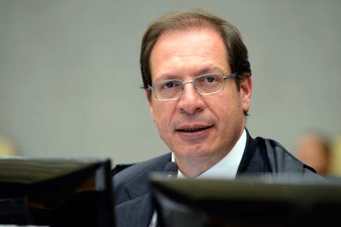 Ministro Luis Felipe Salomã
